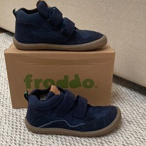 Froddo Barefoot Navy Blue Shoes Size EU 40/US 9 - NEW